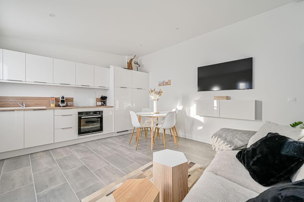 La Parenthese Apartment Кле-Суи Екстериор снимка