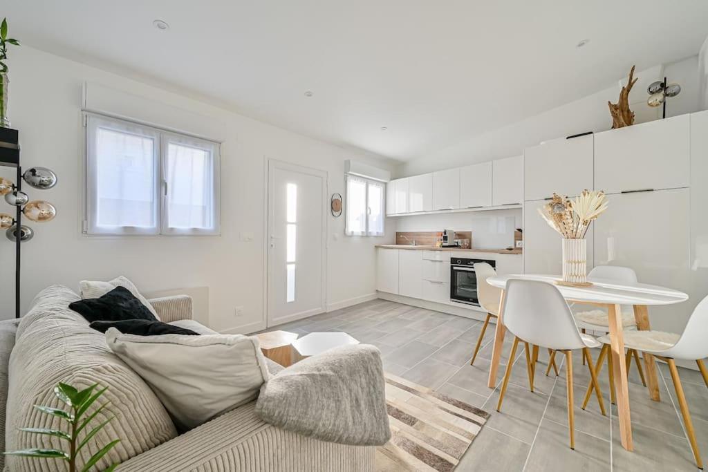 La Parenthese Apartment Кле-Суи Екстериор снимка